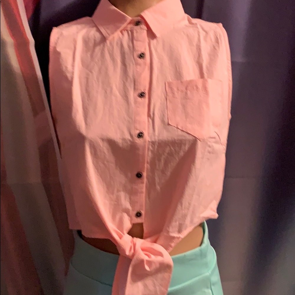 NWT Pink crop top w tie size med womens 36” bust
